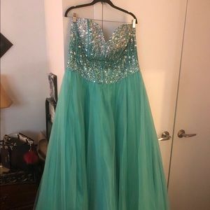Ball gown